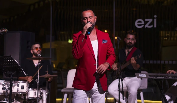 Susona Bodrum’da Yannis Manikis ve Yorgo Kertis ile Ege Esintisi.
