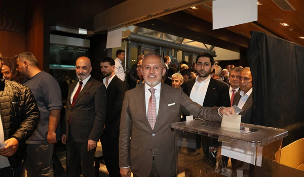 Ege Yaş Meyve Sebze İhracatçıları Birliği Başkanı Cengiz Balık oldu